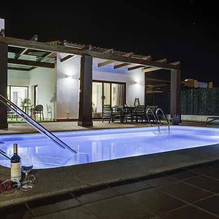 Guestready - Luxury Villa With Pool Villa *